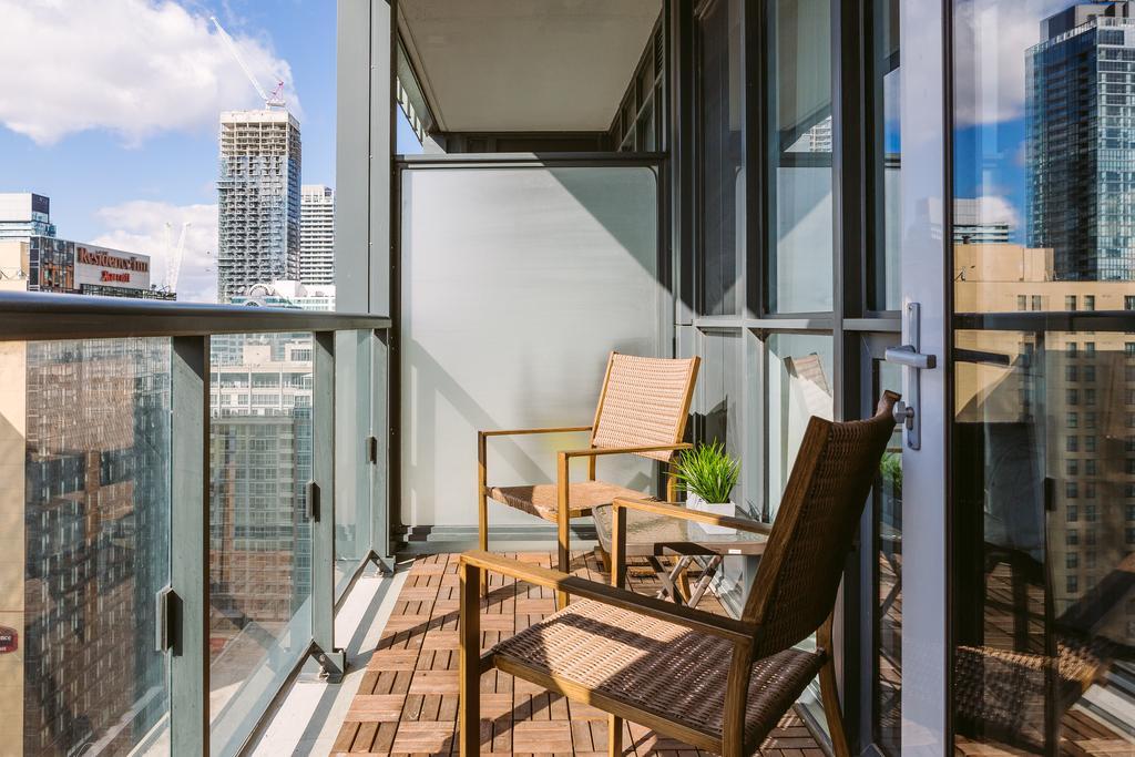 Gorgeous 2-Bedroom In The Heart Of Downtown 多伦多 外观 照片